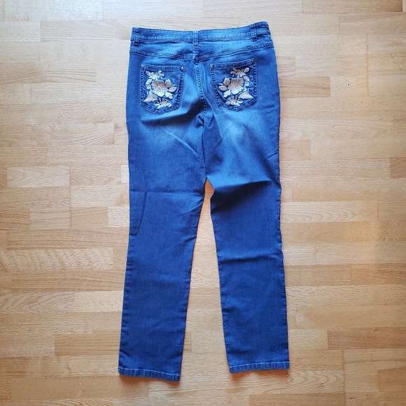 Christopher & Banks Jeans - Picture 6 of 10